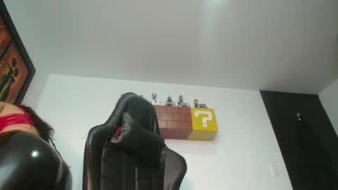 Camille  online show from January 2025 10:18:01 PM