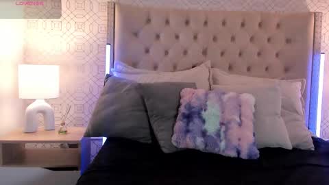 Bella Nix big tits online show from November 2025 03:23:01 AM