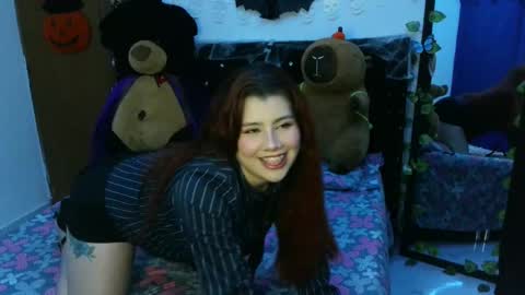 Snapshot of bellatrix_colen chatting on October 2025 10:52:01 PM Aleja online show from October 2025 10:52:01 PM