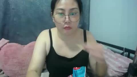 Snapshot of bellbabe chatting on November 2025 11:49:02 PM Bella online show from November 2025 11:49:02 PM