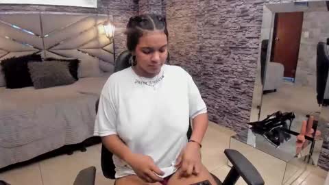 Belly online show from November 2025 04:52:01 PM