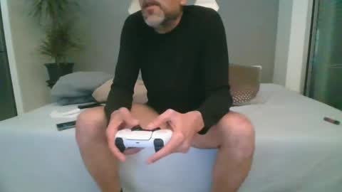 Snapshot of benbare13 chatting on February 2025 06:32:02 PM benbare13 online show from February 2025 06:32:02 PM