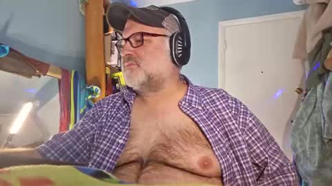 Snapshot of bendavewill chatting on December 2024 05:47:01 AM Bendavewill online show from December 2024 05:47:01 AM