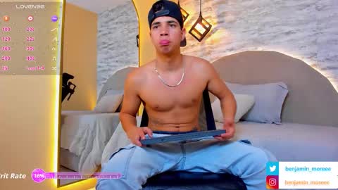 BENJAMIN online show from October 2025 01:08:02 PM