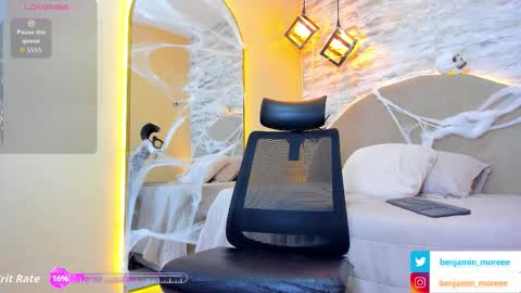 BENJAMIN online show from October 2025 01:35:02 PM