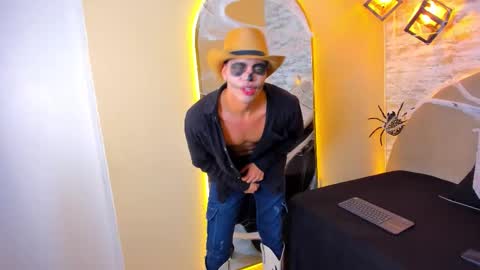 BENJAMIN online show from October 2025 08:43:01 PM