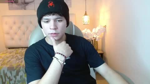 BENJAMIN online show from December 2024 07:43:02 PM