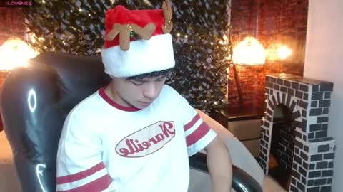 BENJAMIN online show from December 2024 08:05:02 PM