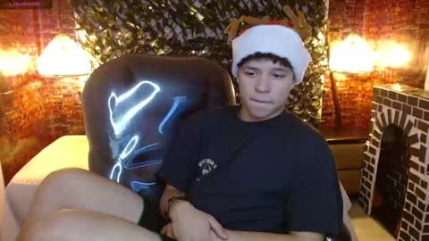 BENJAMIN online show from December 2024 08:32:02 PM