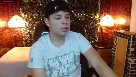 BENJAMIN online show from December 2024 07:29:02 PM