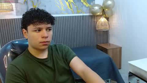 BENJAMIN online show from October 2025 08:20:01 PM