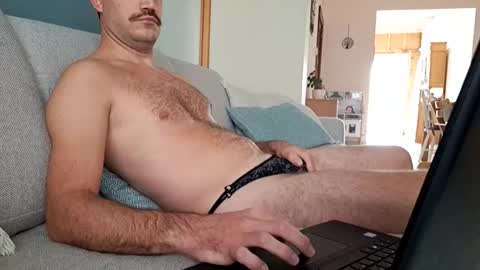 Snapshot of benoitgmx12 chatting on September 2025 10:59:01 AM benoitgmx12 online show from September 2025 10:59:01 AM