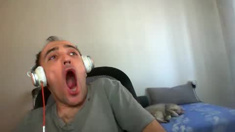 Snapshot of bentish chatting on October 2025 09:20:01 AM bentish online show from October 2025 09:20:01 AM