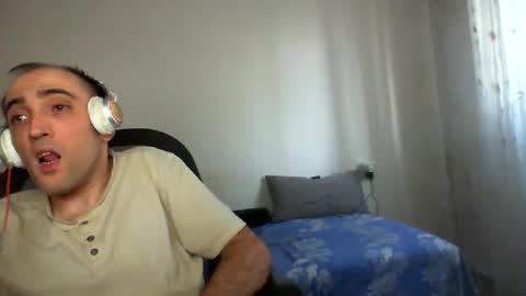 Snapshot of bentish chatting on October 2025 01:46:02 PM bentish online show from October 2025 01:46:02 PM