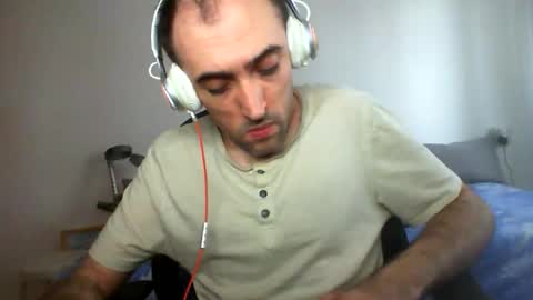 Snapshot of bentish chatting on October 2025 06:14:02 AM bentish online show from October 2025 06:14:02 AM