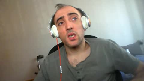 Snapshot of bentish chatting on November 2025 08:15:02 AM bentish online show from November 2025 08:15:02 AM