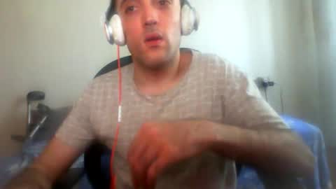 Snapshot of bentish chatting on November 2025 09:42:02 AM bentish online show from November 2025 09:42:02 AM