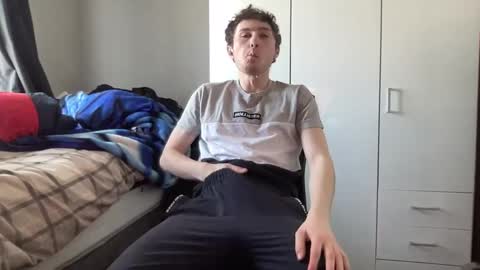 Snapshot of benwardle123 chatting on February 2025 11:25:01 AM READ MY BIO --- --- READ MY BIO online show from February 2025 11:25:01 AM