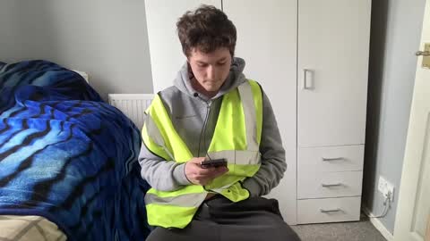 Snapshot of benwardle123 chatting on March 2025 02:37:01 PM READ MY BIO --- --- READ MY BIO online show from March 2025 02:37:01 PM