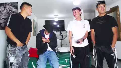 Snapshot of benz_boys chatting on September 2025 12:09:01 PM benz boys online show from September 2025 12:09:01 PM