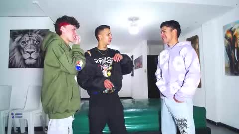 Snapshot of benz_boys chatting on October 2025 12:11:01 PM benz boys online show from October 2025 12:11:01 PM