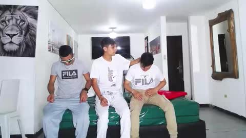 Snapshot of benz_boys chatting on October 2025 12:02:02 PM benz boys online show from October 2025 12:02:02 PM