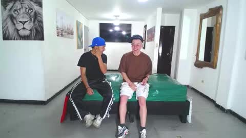 Snapshot of benz_boys chatting on November 2025 12:05:02 PM benz boys online show from November 2025 12:05:02 PM