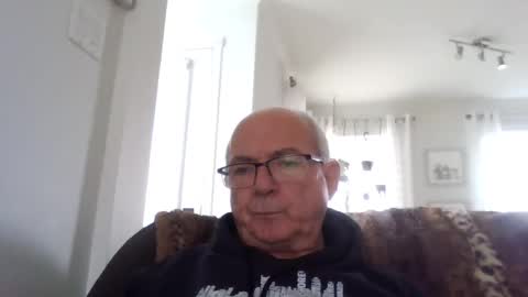 bernard1102 online show from October 2025 03:51:01 PM