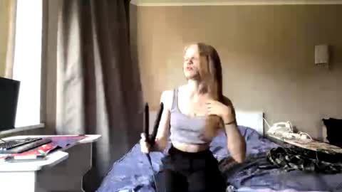 Sophia online show from September 2025 01:11:02 PM