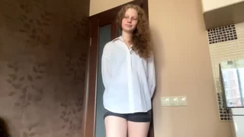 Sophia online show from September 2025 12:06:01 PM