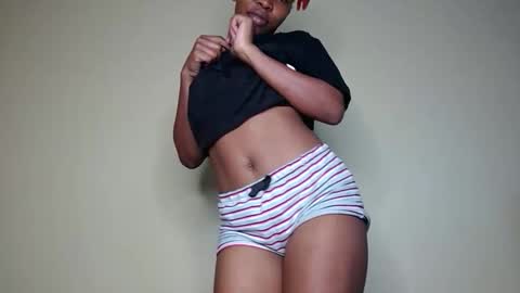 berries_lee online show from September 2025 05:58:02 PM