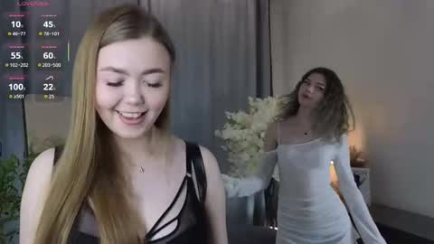 Snapshot of berry_bloom chatting on October 2025 10:25:01 AM Aurora online show from October 2025 10:25:01 AM