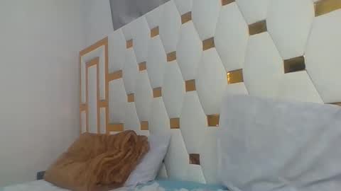 Snapshot of berryl8 chatting on October 2025 08:00:02 PM berryl online show from October 2025 08:00:02 PM