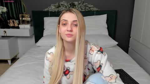 Amelia Ami Free Lovense control in pvt online show from December 2024 10:42:02 PM
