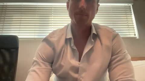 Snapshot of bestcoast35 chatting on November 2025 08:21:02 PM Bestcoast3579 online show from November 2025 08:21:02 PM