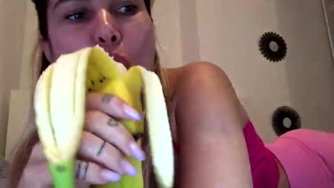 Snapshot of betty199175798 chatting on October 2025 08:34:01 AM betty199175798 online show from October 2025 08:34:01 AM