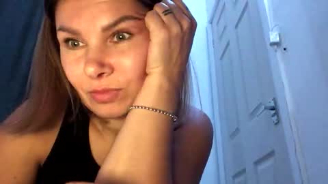 Snapshot of betty199175798 chatting on October 2025 08:53:02 PM betty199175798 online show from October 2025 08:53:02 PM