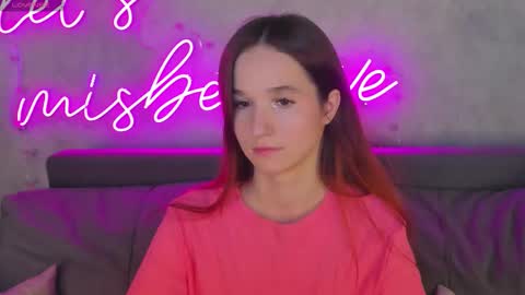 Snapshot of betty_nicolsson chatting on November 2025 09:31:02 AM Eva online show from November 2025 09:31:02 AM