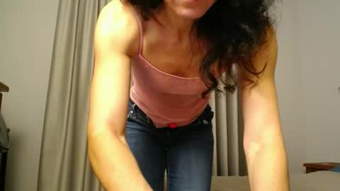 betty_sw online show from January 2025 12:31:02 PM