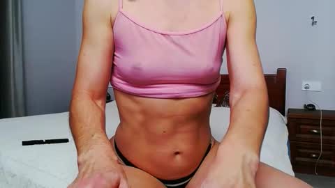 betty_sw online show from November 2025 12:50:02 PM