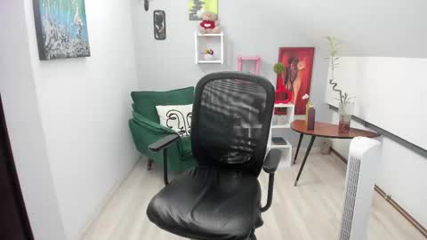 Snapshot of bettyjamess chatting on October 2025 08:40:02 PM bettyjamess online show from October 2025 08:40:02 PM