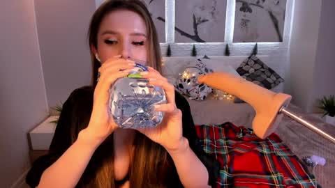 Betty online show from January 2025 03:43:01 AM