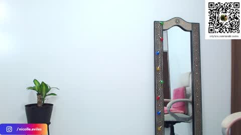 Nicolle Aviles online show from February 2025 02:19:02 PM