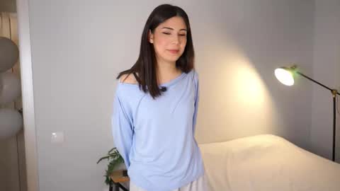 Emily online show from October 2025 03:34:04 PM