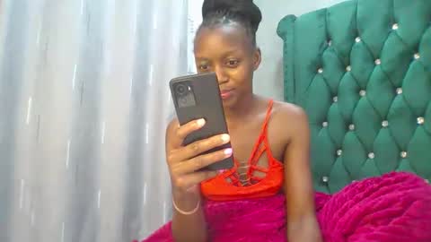 Snapshot of beverlyne5 chatting on October 2025 07:14:02 PM beverly online show from October 2025 07:14:02 PM