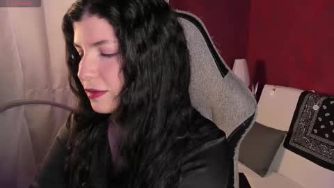 Snapshot of beyondsteel chatting on November 2025 03:20:02 AM beyondsteel online show from November 2025 03:20:02 AM