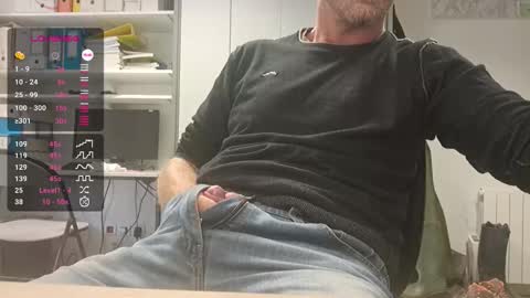 My name is David and if you like public exhibitions you wont be disappointed with me LoL - My favorite vibes is 44  online show from October 2025 07:50:01 AM