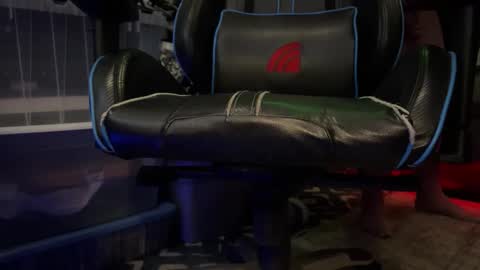 Snapshot of big_bent_cock chatting on October 2025 11:31:02 AM Big Bent Cock online show from October 2025 11:31:02 AM