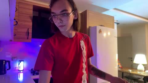 Marco online show from September 2025 07:51:02 PM