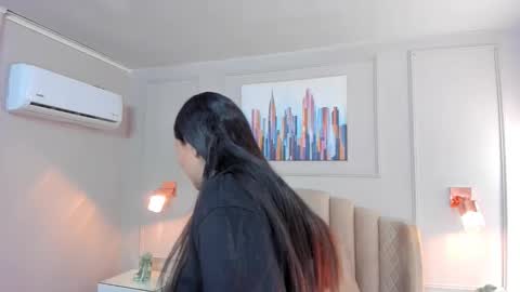   online show from September 2025 10:08:02 AM